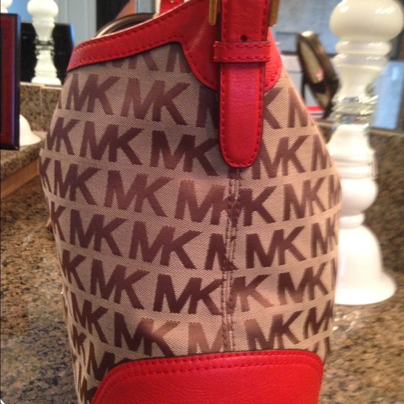A BAD MK BAG - Picture 3 of 4