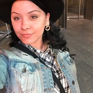 Meet your Posher, Kassie