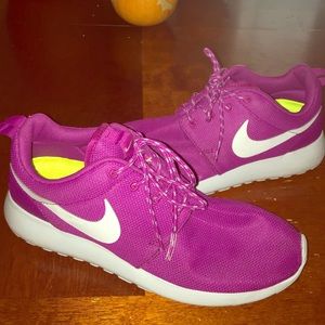 Nike Roshe shoes