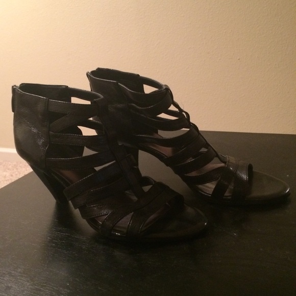 Nine West black sandals