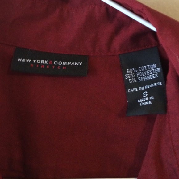 NYCO size S dark red/maroon fitted blouse. - Picture 2 of 4