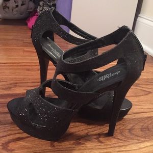 Sparkle black heels