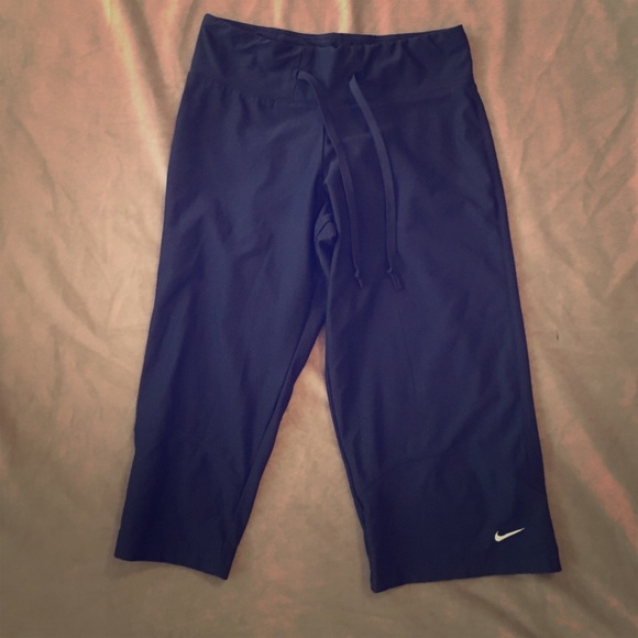 Nike capris - Picture 1 of 1