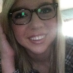 Meet your Posher, Carrie