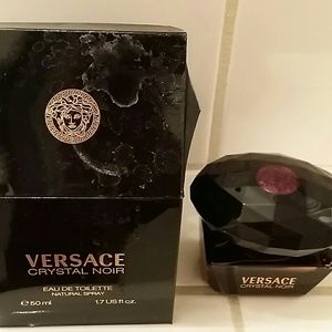 Versace Crystal Noir perfume