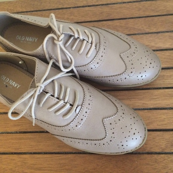 Rose-colored Oxfords