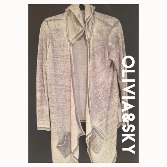 •••NWOT "Olivia Sky" Cardigan / Medium•••