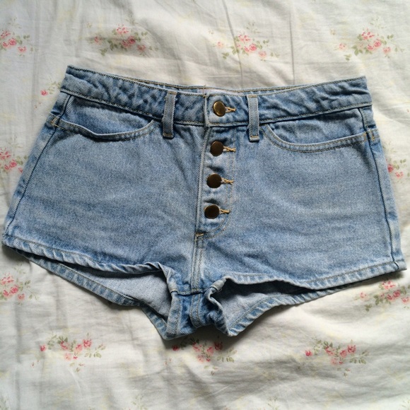 ❌ SOLD ❌ American apparel button up shorts - Picture 1 of 4