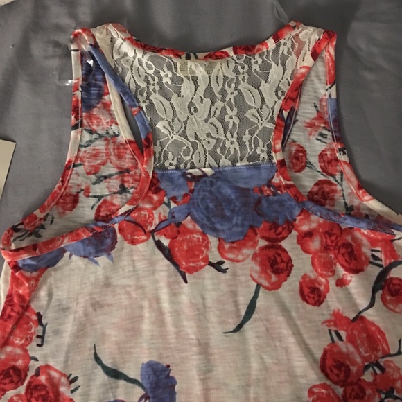 Tank top - Picture 3 of 3