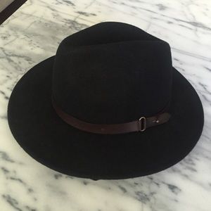 Club Monaco Fedora size Small