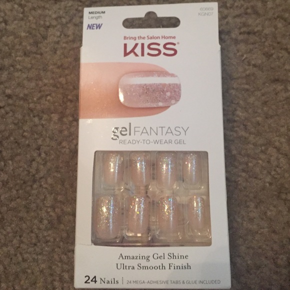 Fake nails