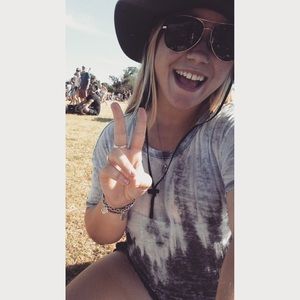 Meet your Posher, Haley