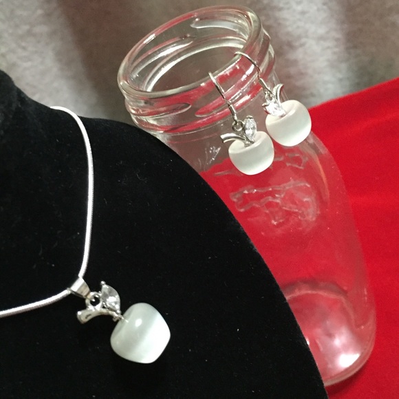 Moonstone Apple Pendant & Earrings