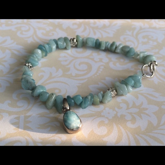 Lovely 8" Bracelet with a small Larimar charm🎀SS - Picture 2 of 4