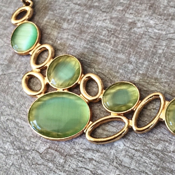 ❗️🚫SOLD❗️The Green Mystics Necklace - Picture 3 of 4