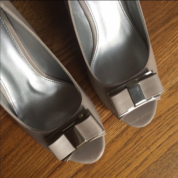 BRAND NEW OPEN TOE WEDGES