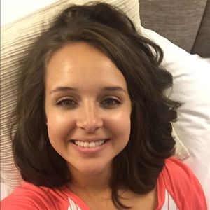 Meet your Posher, Leslie