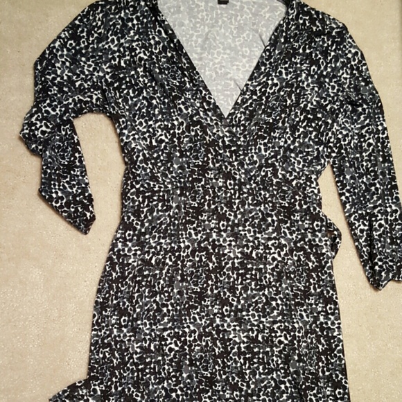 Banana republic  semi wrap dress - Picture 3 of 4
