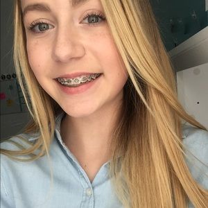 Meet your Posher, Caitlyn