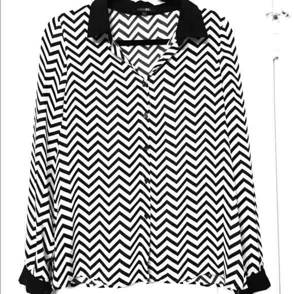 ‼️sold‼️ Black and White Chevron Blouse