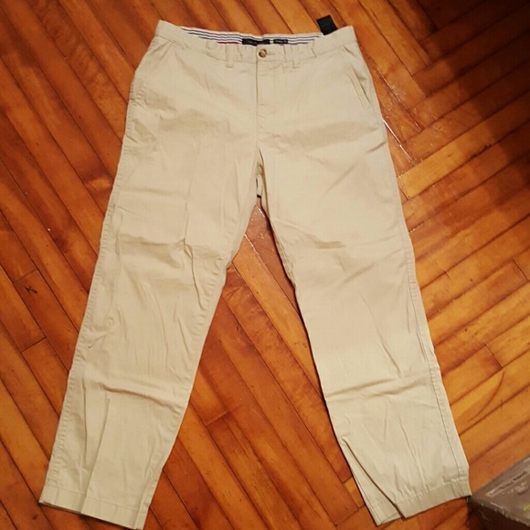 Tommy Hilfiger khakis 36/32