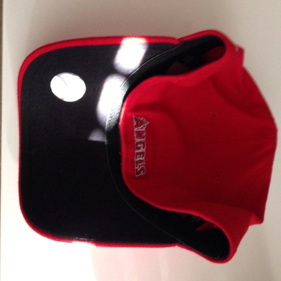 Angels Hat - Picture 3 of 3