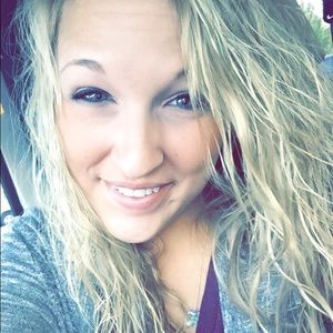 Meet your Posher, Jillian