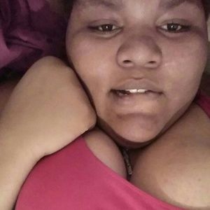 Meet your Posher, Raeonna