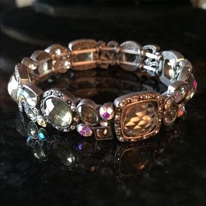 ✨Iridescent bracelet✨