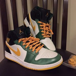 PRICE DROP! Retro Jordan's