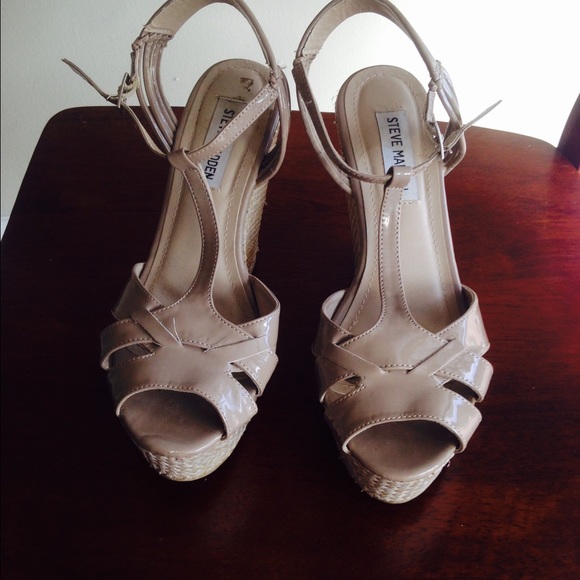 Steve Madden p- Melli 7.5 tstrap nude beige wedge