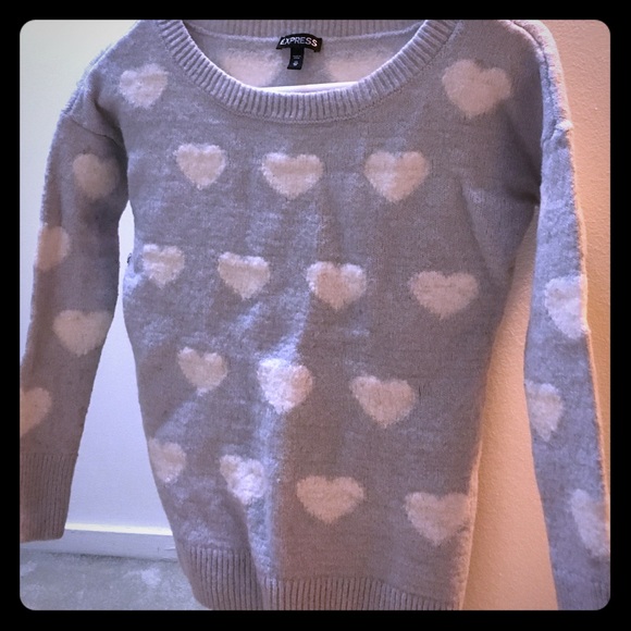 Gray knit with white hearts