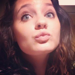 Meet your Posher, Allyson