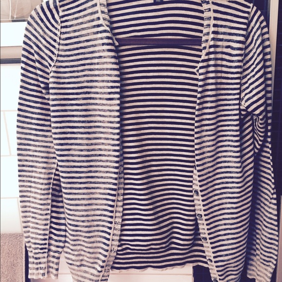 Banana republic cardigan.    Size small.