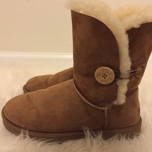 Bailey Button Uggs