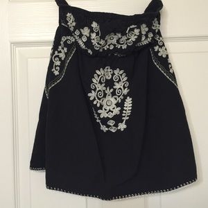Black strapless top with embroidery