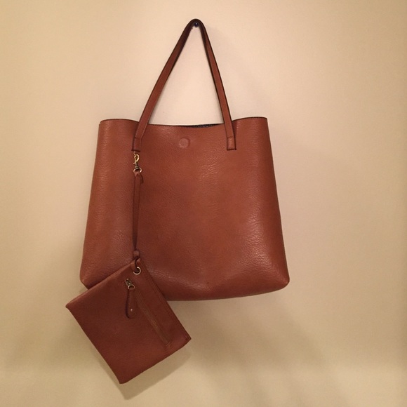 * TRADED *Reversible Vegan Leather tote