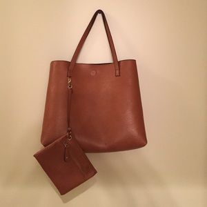 * TRADED *Reversible Vegan Leather tote
