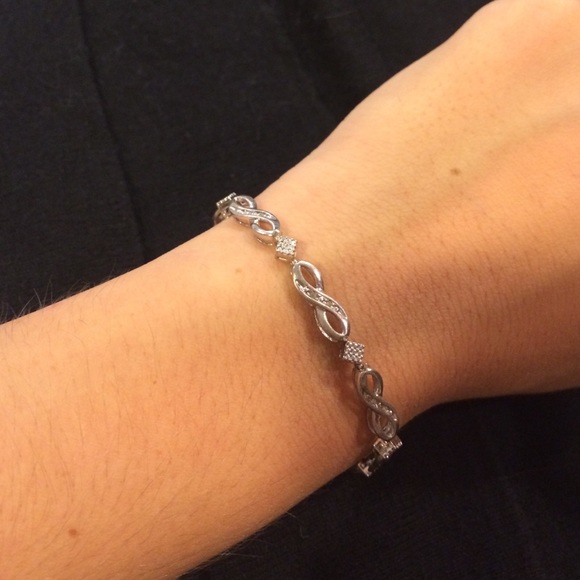 Sterling silver infinity linked diamond bracelet - Picture 2 of 2