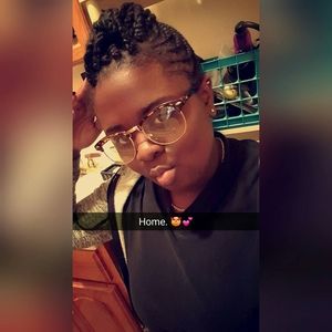 Meet your Posher, Imani