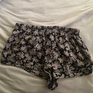Forever 21 floral shorts! Brandy lookalike
