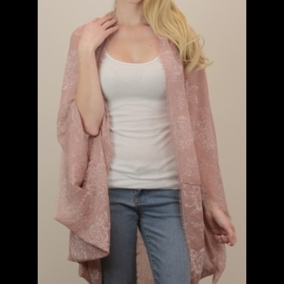 Last one!!!  Beautiful rose colored kimono scarf