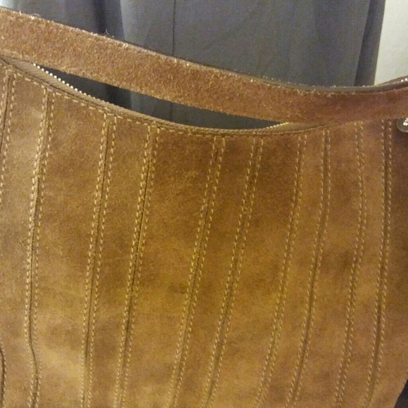 Meet your Posher, Kim - Picture 4 of 7