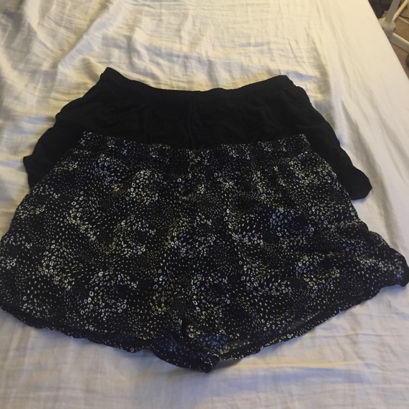 BUNDLE**two Cotton on flow shorts $10 for two!!!