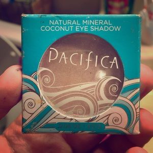 Pacifica eyeshadow bundle