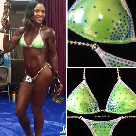 Competition bikini - Picture 3 of 3