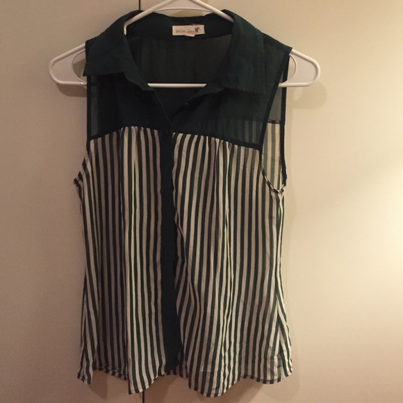 Stripe button up