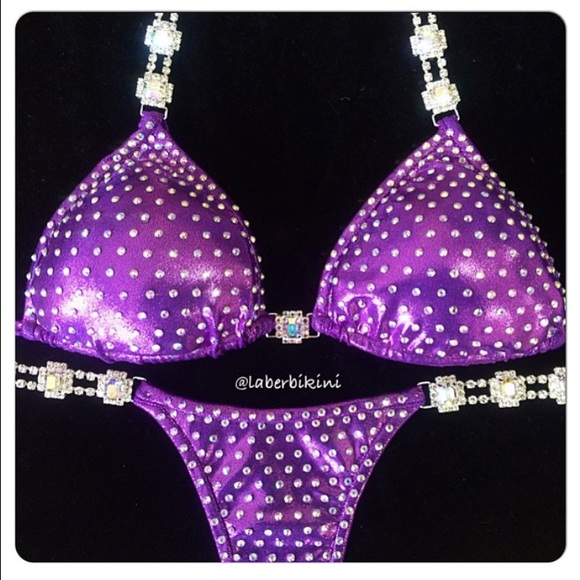 Competition bikini - Picture 1 of 3