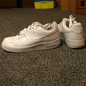 NIKE AIR FORCE 1