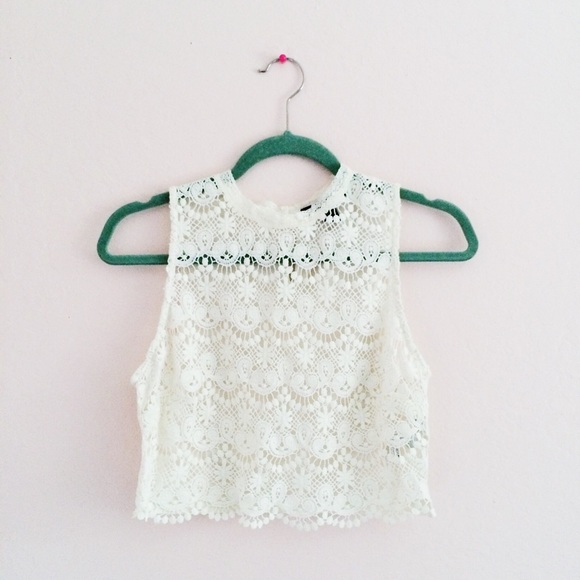 f21 high neck scallop crochet lace crop top